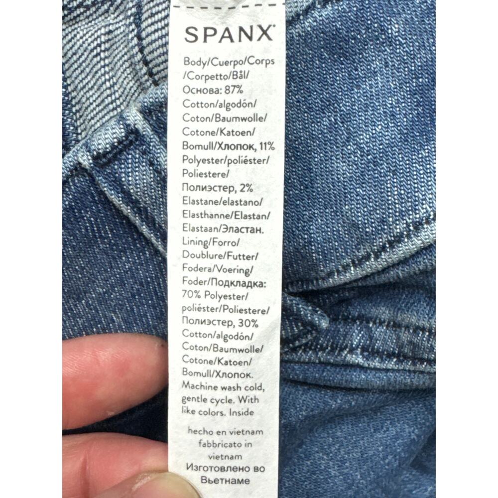 NWT Spanx Women's Mixed Wash Stretch Flare Pull On Jeans - Size L-Tall (32x35) - Picture 6 of 6